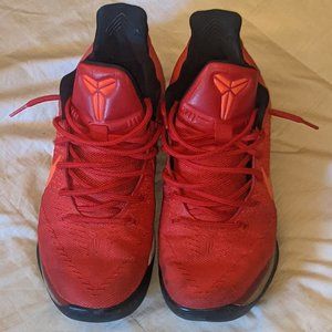 Kobe Bryant A.D. University Red Mens size 10.5